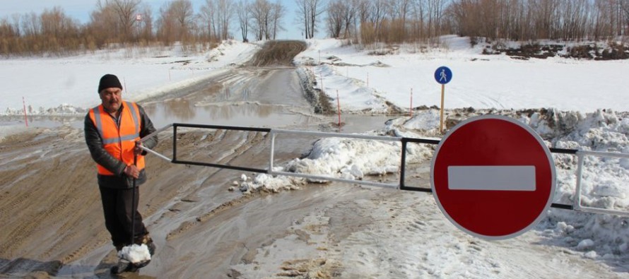 С 23 марта 2015 года в Тюменской области закрыты три ледовые переправы