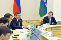 Глава Минпромторга РФ Денис Мантуров провел в Тюменской области совет по промышленности