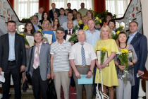 В областной Думе наградили лучших парламентских корреспондентов