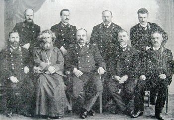 К.Хавский(второй ряд крайний с лева) с руководителями курсов в Кургане