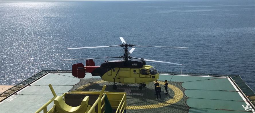 «ЮТэйр» эвакуировал пациента с буровой платформы в Карском море