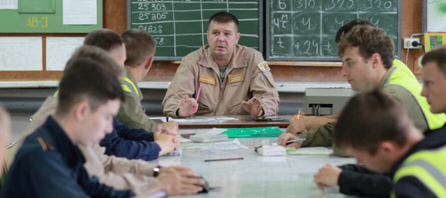 «Русские Вертолетные Системы» приступили к подготовке второй группы курсантов в Омском летно-техническом колледже гражданской авиации