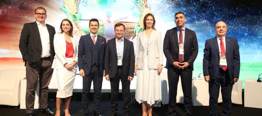 Юлия Королева выступила с докладом о качестве российского урожая на 16-ом международном зерновом конгрессе в Турции