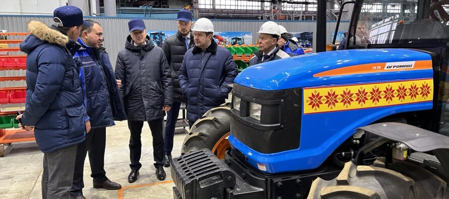 «Волжский комбайновый завод» посетил заместитель министра  промышленности и торговли России Альберт Каримов