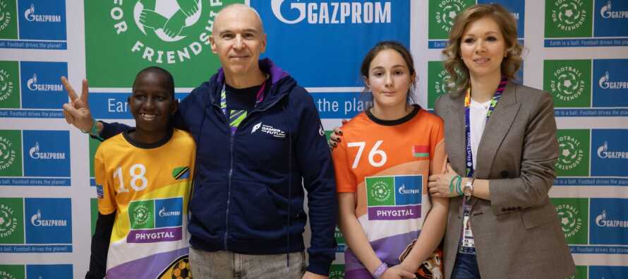 Лагерь Международной детской социальной программы «Футбол для дружбы» открылся в Казани