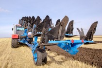 Динамика производства и отгрузок на внутренний рынок российской сельхозтехники